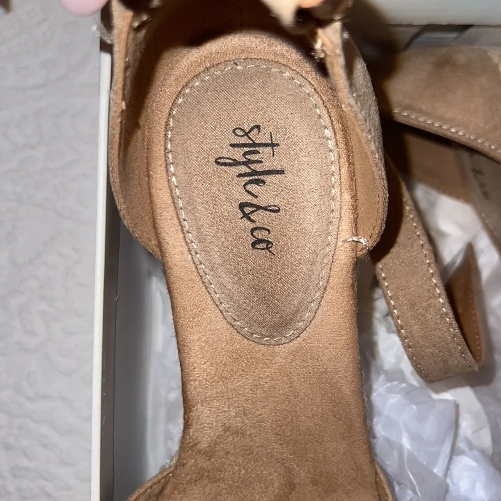 Tan Wedges - Picture 3 of 4